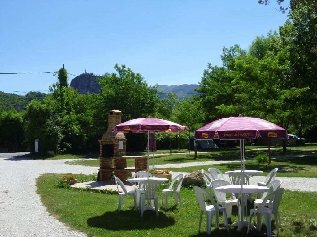 Hôtel Camping Notre Dame à Castellane Extérieur photo